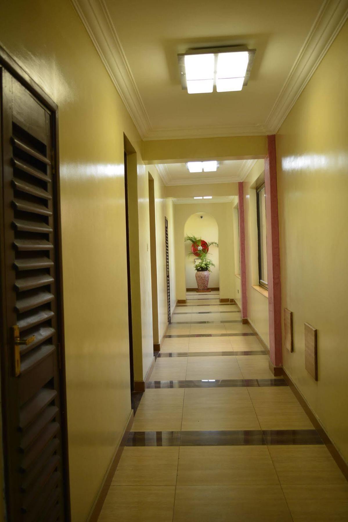 Eagle Palace Hotel ناكورو المظهر الخارجي الصورة